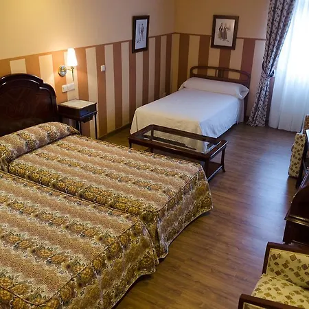 Hotel Dona Jimena 3*