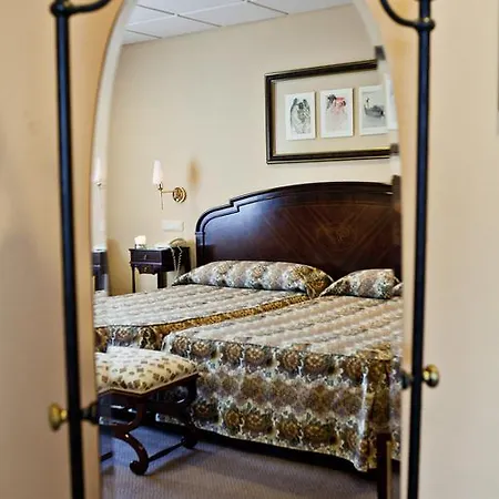 Dona Jimena Hotel 3*